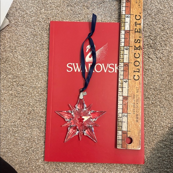 Swarovski Crystal snowflake Christmas ornament 2001 - Picture 4 of 5